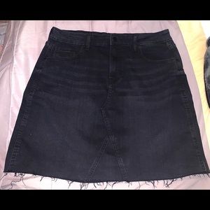 women’s black jean skirt